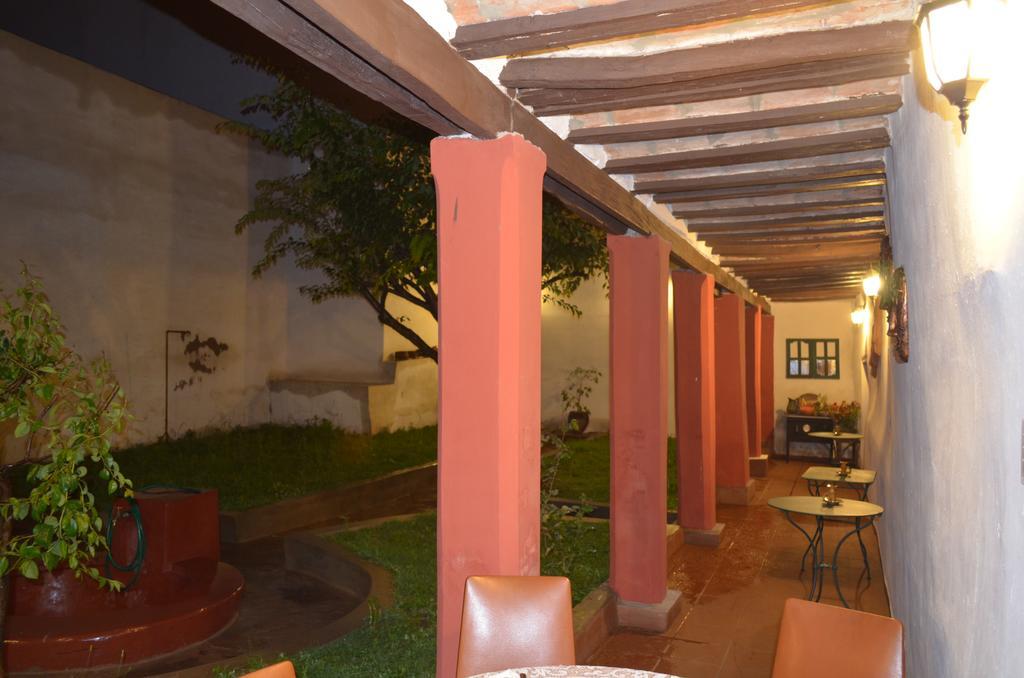 Casa Solariega Hostal B&B Sucre Ngoại thất bức ảnh