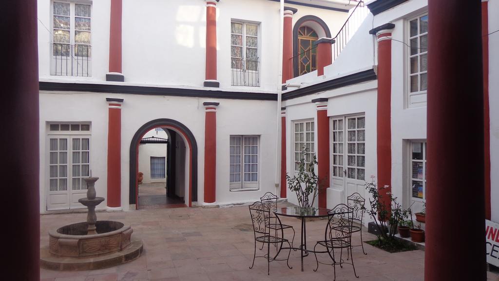 Casa Solariega Hostal B&B Sucre Ngoại thất bức ảnh