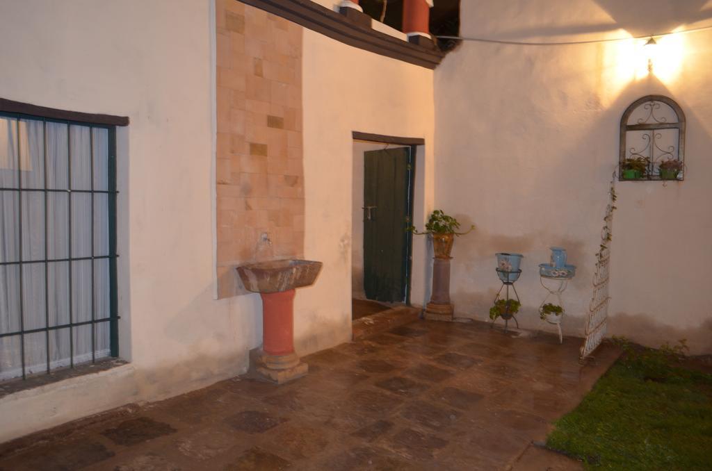 Casa Solariega Hostal B&B Sucre Ngoại thất bức ảnh
