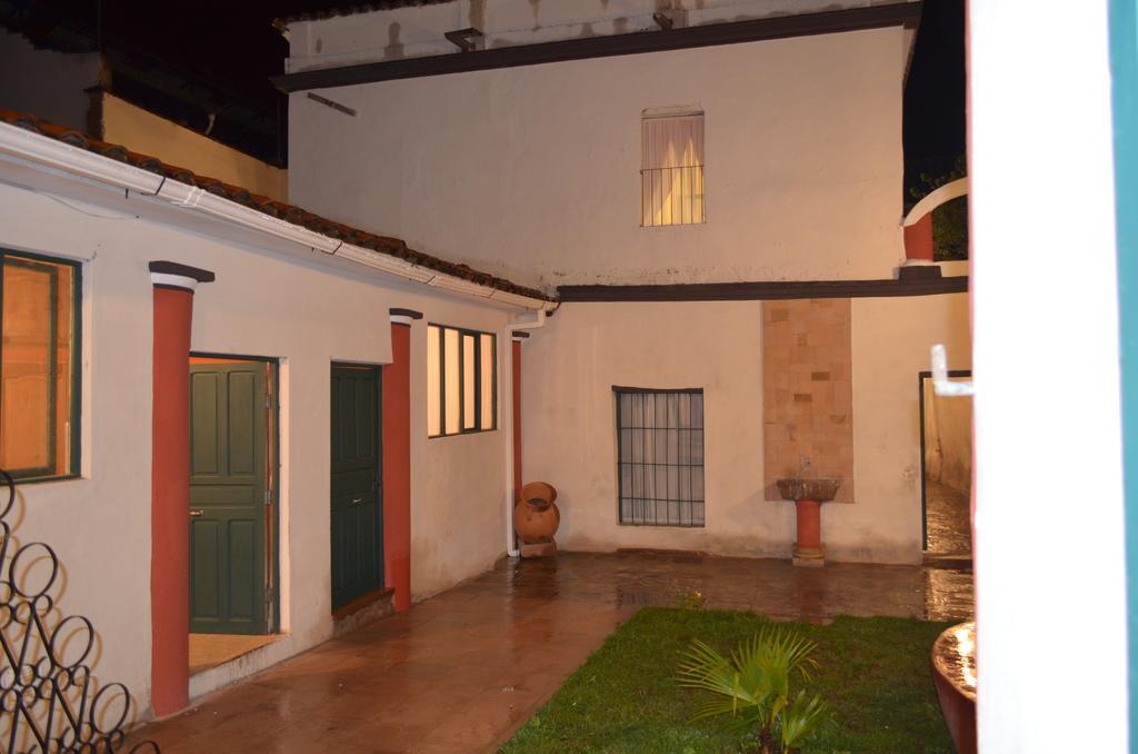 Casa Solariega Hostal B&B Sucre Ngoại thất bức ảnh